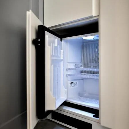 Maris By Belmont Realty Apartman