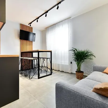 Maris By Belmont Realty Apartman