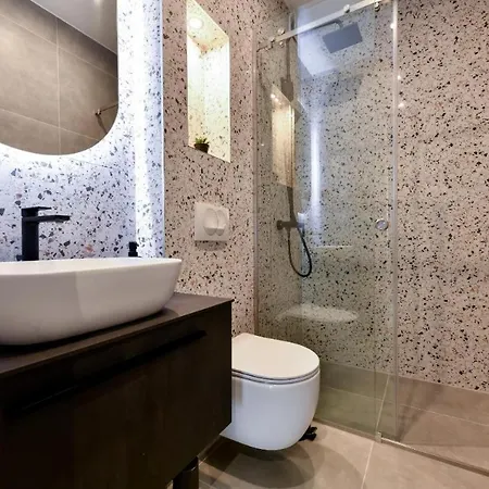 Maris By Belmont Realty Apartament