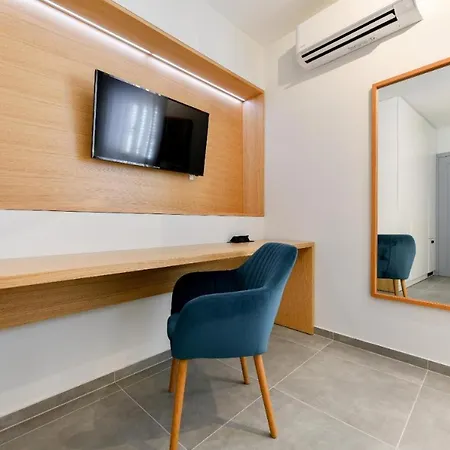 Maris By Belmont Realty *