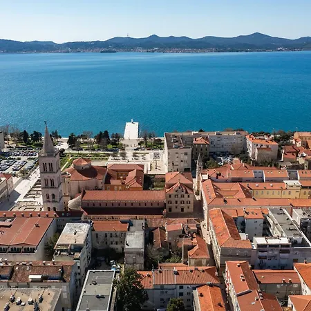 Maris By Belmont Realty Apartament