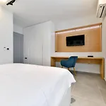 公寓 Maris By Belmont Realty