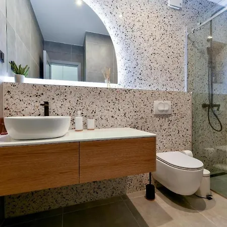 Maris By Belmont Realty Apartment *
