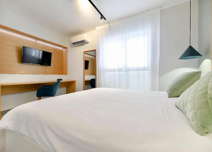 Maris By Belmont Realty