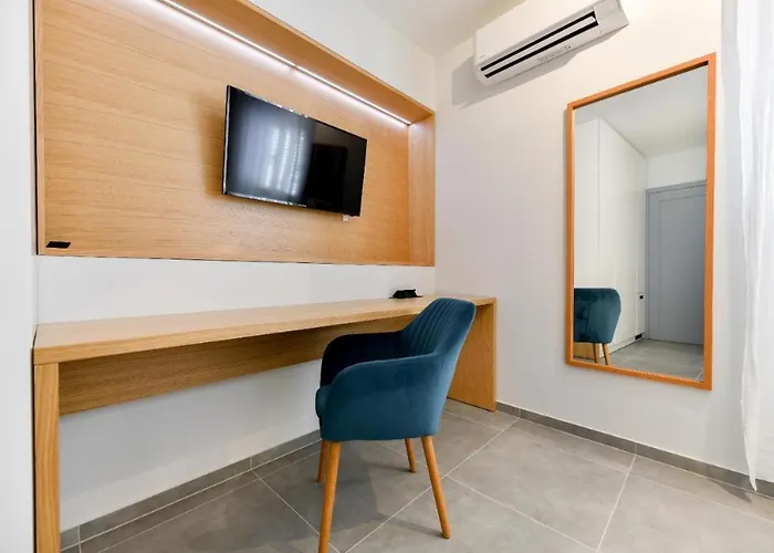 Maris By Belmont Realty *